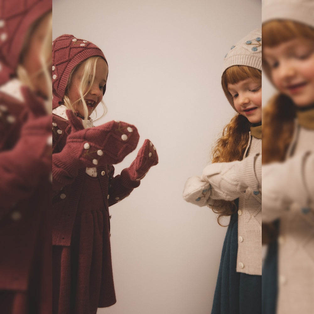[D2] Soor Ploom Sage Pinafore - Cherry