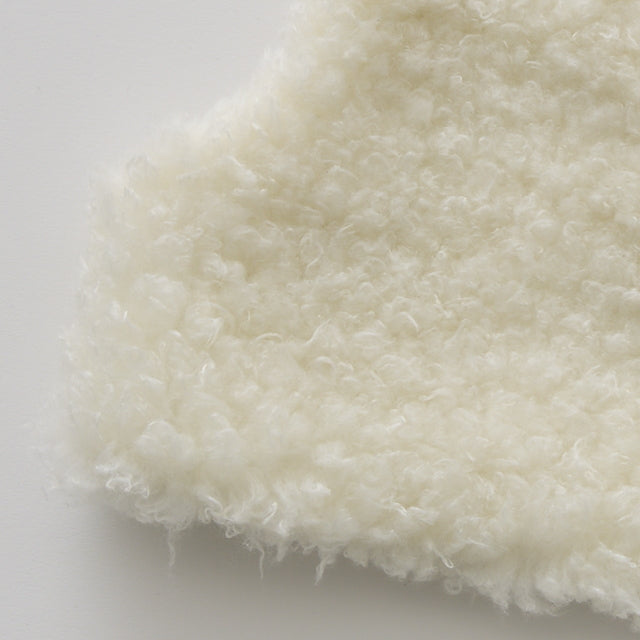 [Pre-order (Sep. Delivery)]eLfinFolk Curly Boa Vest ivory