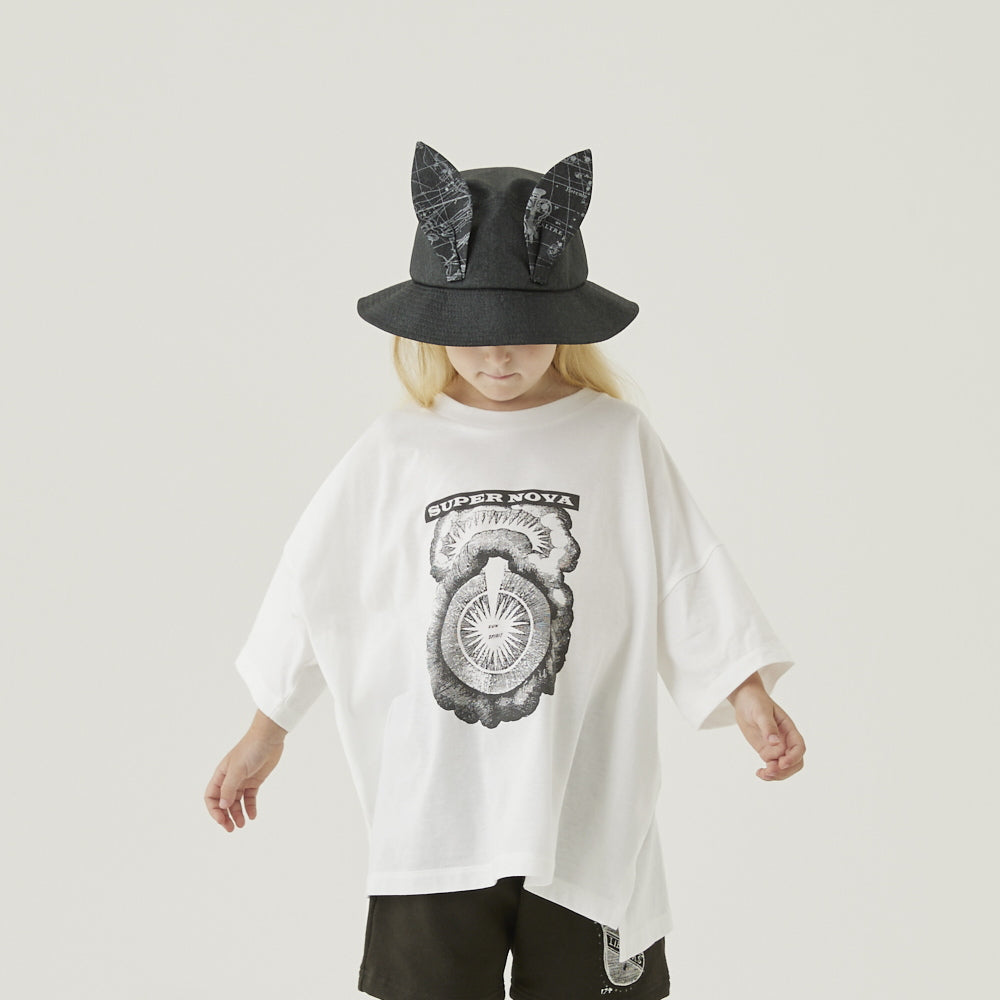 eLfinFolk SUPER NOVA Big Tee white x black print