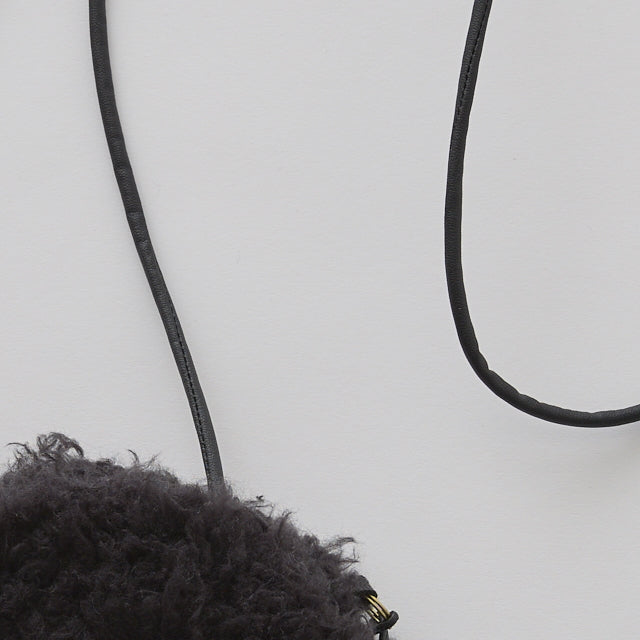 eLfinFolk Curly Boa pochette black
