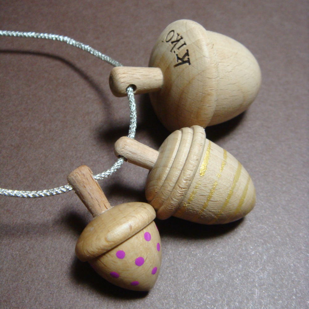 kiko+ Dongri - acorn mini spinning tops